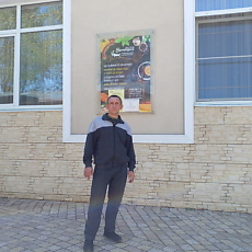 Игорь, 46, Зугрэс