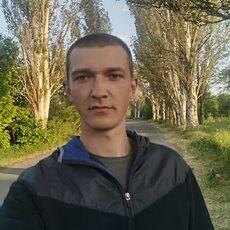 Эмиль, 26, Чудово