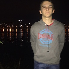 Леонид, 25, Жирновск