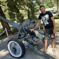 Виталий, 40, Мирный (Якутия)