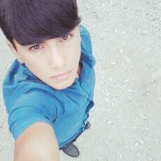 Юрий, 29, Николаевка