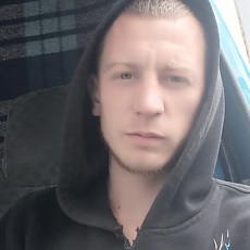 Леонид, 28, Богучар