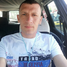 Вася, 42, Свирск