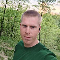 Иван, 31, Сланцы