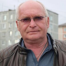 Антон, 65, Курильск
