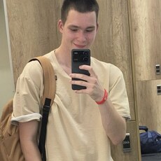 Роман, 22, Оленегорск