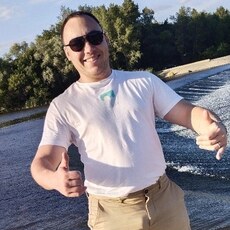 Лаврентий, 26, Отрадное