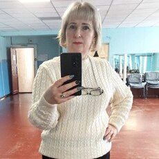 Лара, 54, Устюжна