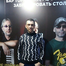 Платон, 41, Сурск