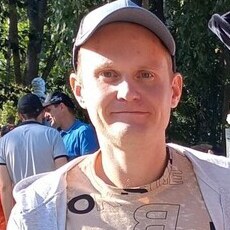 Юрий, 32, Обь