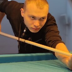 Лёня, 27, Белозерск