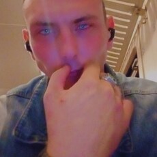 Владислав, 27, Камышин