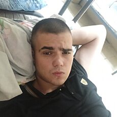 Харитон, 26, Луганск
