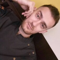 Антон, 34, Артём