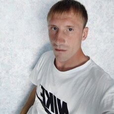 Назар, 26, Зуевка
