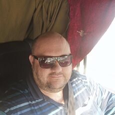 Олег, 43, Короча