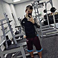 Захар, 22, Кинель