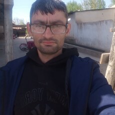 Илья, 32, Хвалынск