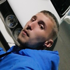 Демид, 27, Алчевск