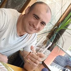Валерий, 35, Осинники