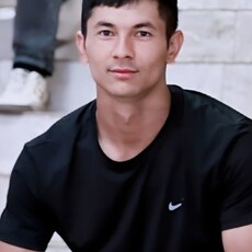Захар, 27, Урень