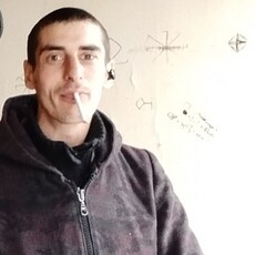 Вася, 32, Калач