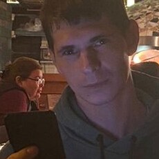 Ден, 32, Родники