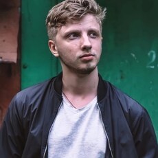 Олег, 25, Алупка