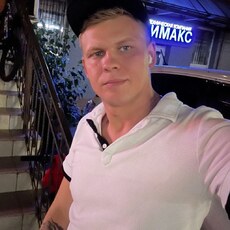 Андрей, 32, Михайлов