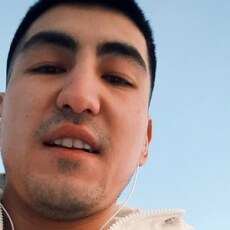 Валера, 32, Новоульяновск
