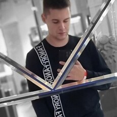 Оскар, 28, Новосибирск