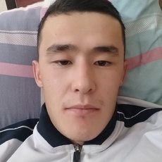 Артемий, 27, Славянск