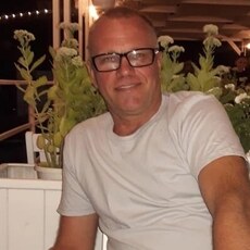 Антон, 44, Отрадный