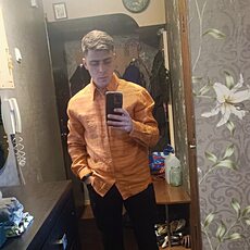 Веня, 27, Губкинский
