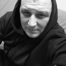 Олег, 39, Пионерский