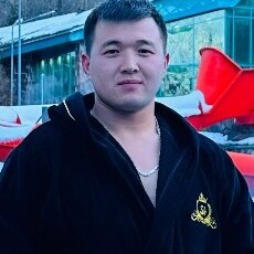 Кузьма, 28, Кемь