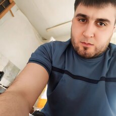 Артёмий, 27, Уссурийск