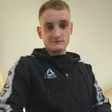 Лев, 26, Бежецк