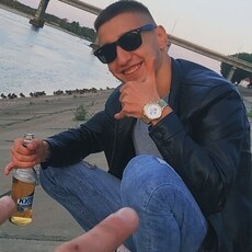 Павел, 27, Краснодон