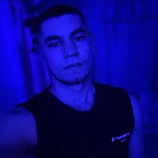 Даня, 25, Ноябрьск