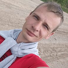 Лёша, 29, Полесск
