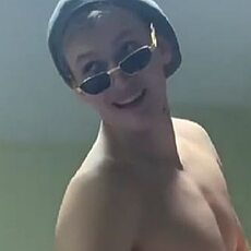 Артур, 21, Богучар