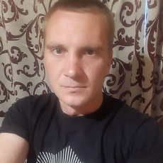 Илюха, 36, Калининск