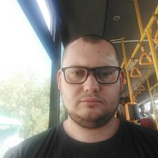Демьян, 27, Белогорск (Амурская область)