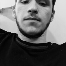 Илья, 25, Углегорск (Сахалинская область)