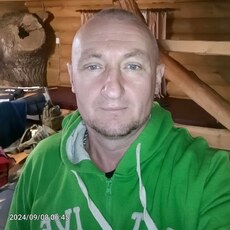 Валера, 45, Болотное