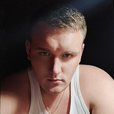Максим, 26, Пугачёв