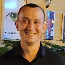 Илья, 33, Салаир