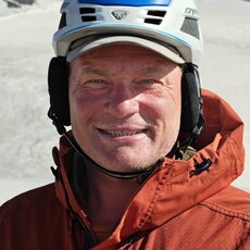 Валентин, 43, Калач