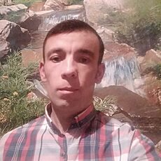 Артём, 36, Бакал